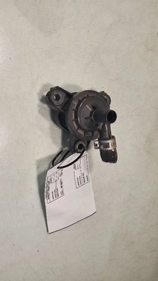 Inversor de bomba de refrigerante eléctrico compatible con 13-18 LEXUS ES300H 2,5 L Foto 1 de 4