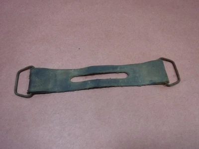 Correa de sujeción para tanque de refrigerante Renix Jeep Cherokee XJ 87-90 4,0 6 cilindros fabricante de equipos originales de fábrica Foto 1 de 4