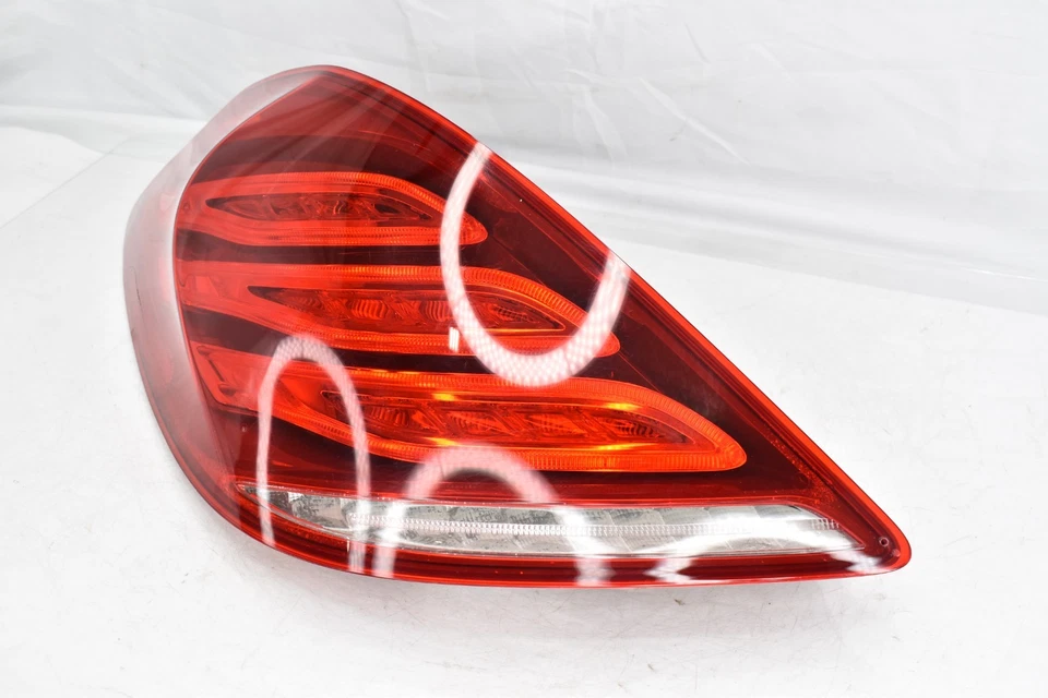 Lámpara de luz trasera lateral izquierda 14-17 Mercedes W222 S550 S63 S65 AMG Maybach sedán OEM Foto 1 de 4