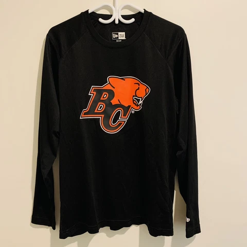 BC Lions New Era CFL Football Official Sideline Long Sleeve Shirt Medium - New Cover