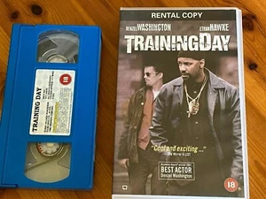 Training Day - Denzel Washington - Ethan Hawke BIG CASE VHS VIDEO Ex Rental - Picture 1 of 1