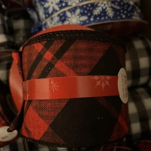 NEW! Red & Black Large Plaid Wired Edge Ribbon 2.5" x 25 Feet - Picture 1 of 4