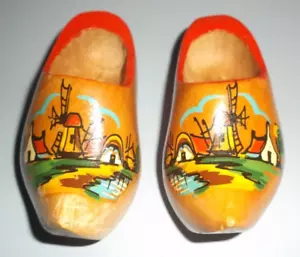 Pair Of Small Vintage Ornamental Souvenir Wooden Dutch Clogs - Windmill Design - Picture 1 of 9