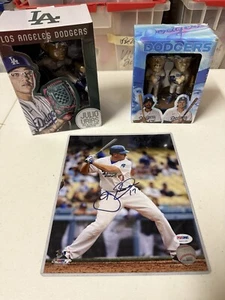 Dodgers Lot: Bobbleheads & Autographed Photo (PSA) - Picture 1 of 13