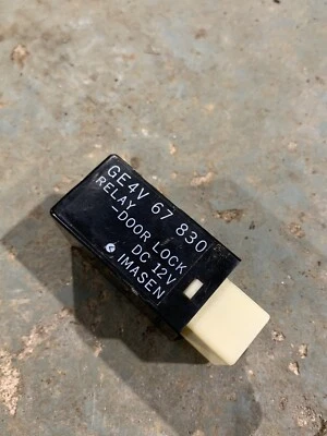 Ford Ranger Mazda B2500 1999 a 2012 relé de control de cerradura de puerta Ge4V 67 830 Foto 1 de 4