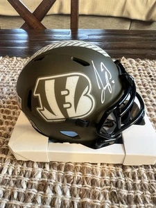 Joe Burrow Signed Cincinnati Bengals Salute to Service Mini Football Helmet (Fan - Picture 1 of 5