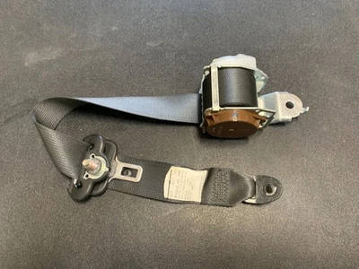 2010-2014 SUBARU LEGACY 2.5I 后座右座乘客侧座椅皮带拖拉机原始设备制造商 — 第 1/4 张图片