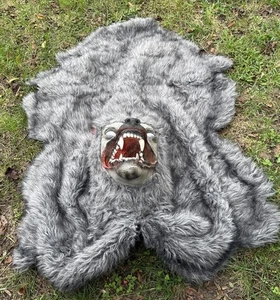 Spirit Halloween Decoration Scary Werewolf Rug Growls Rare See Description - Picture 1 of 4