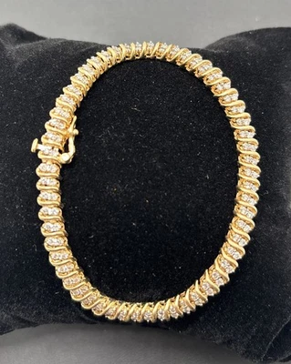 Brazalete de diamantes naturales de oro amarillo de 10K, longitud es de 7”, peso 13 gramos Foto 1 de 4