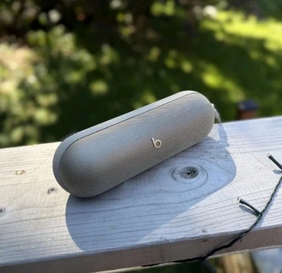 Beats Pill Portable Bluetooth Speaker Champagne Gold (Like New) 🇨🇦🇺🇲 — 第 1/4 张图片