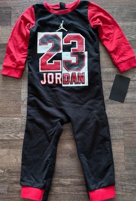 Nuevo con etiquetas Nike Air Jordan Bebés Niños 24 Meses Negro/Rojo #23 Una Pieza L/S Mameluco Foto 1 de 2