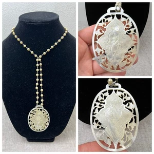 Vtg Carved Mother of Pearl Bird Flower Pendant Faux Pearl Necklace Asian NOTES - Picture 1 of 4