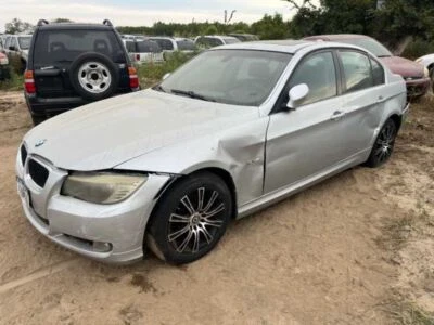 Sedán trasero de nudillo/tubo para pasajero mercado de Canadá compatible con BMW 323i 1998607 09-11 Foto 1 de 4