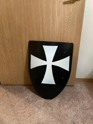 Knights Hospitaller 钢制战斗盾加热器盾,皮革臂带 — 第 1/4 张图片