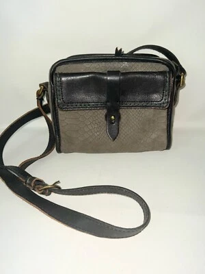 J. Bandolera Crew 1937 Accesorios Cámara Cuero Texturizado Verde Negro Foto 1 de 4