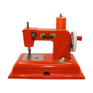 Rare Regina Child's Sewing Machine from the 1940s/50s - Vibrant Orange - Vintage - Picture 1 of 11