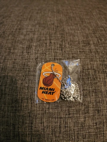 Vintage Miami Heat NBA Dog Tag Chain Necklace Basketball Bling Cover