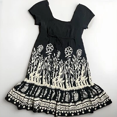 VESTIDO Anna Sui Anthropologie 100% Seda Negro + Blanco Whimsey Goth Babydoll Hada Foto 1 de 4