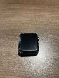 Apple Watch Series 3 42mm Aluminium Case with Sports Band - Space Gray/Black - Photo 1 sur 10