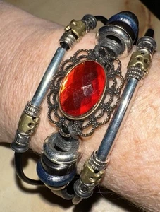 Schmuck Armband ~gestapelter Kunststein~ rot, schwarz, silber• gekordelt • Perlen - Bild 1 von 6