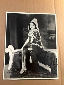Laska Winter Blossom Extremely Rare Very Early Autographed 8/10 Photo 20s Satan - Picture 1 of 8