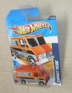 Hot Wheels HW City Works 12 Combat Medic - consegna rapida arancione - 2011 (A) - Foto 1 di 1