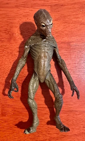 1998 McFarlane The X-Files Series 1 Docile Alien Action Figure Cover
