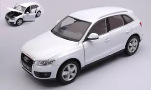 Modellino auto scala 1:24 Welly AUDI Q 5 Q5 modellismo statico diecast nuovi - Imagen 1 de 1