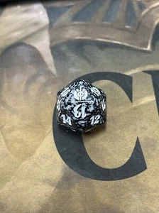 MTG Spindown Dice - Mirrodin Besieged - Picture 1 of 1