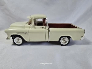 Camioneta Chevy 3100 camafeo 1955 1:18 ERTL 1/2 tonelada - Imagen 1 de 12