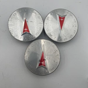 3 -PONTIAC BONNEVILLE MONTANA Center Cap Wheel Cover P/N 9597567 9595010 2 5/8in - Picture 1 of 3