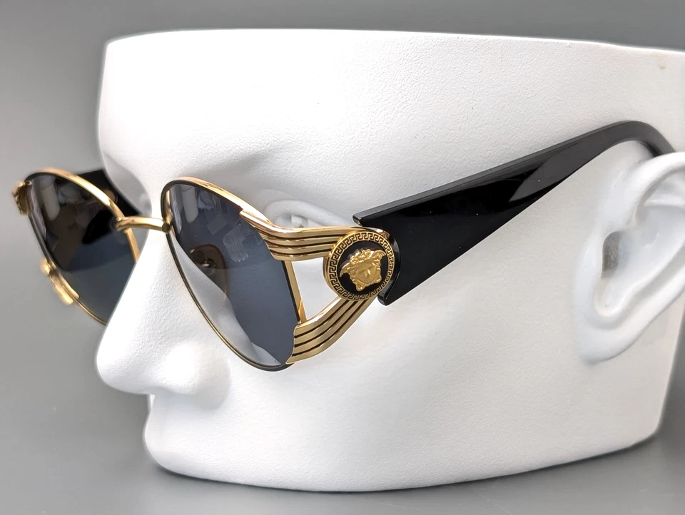 Años 90 GIANNI VERSACE Mod. Gafas de sol S64 Col.16L marco dorado Medusa vintage Foto 1 de 4