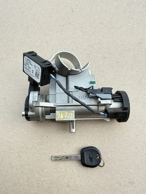 2019–2024 CHEVROLET SILVERADO 1500 ЗАМОК ЗАЖИГАНИЯ С КЛЮЧОМ И ИММОБИЛАЙЗЕРОМ OE 13516351 - Изображение 1 из 4