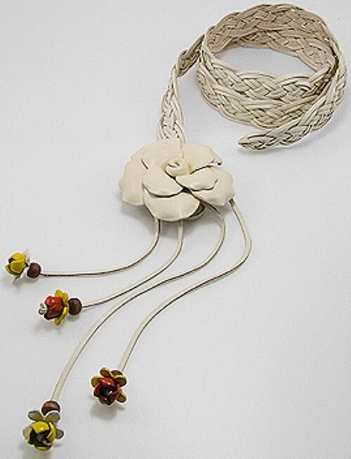 真皮皮带象牙色奶油色白色编织 3 英寸花朵 54 英寸手工波西米亚时尚 — 第 1/1 张图片