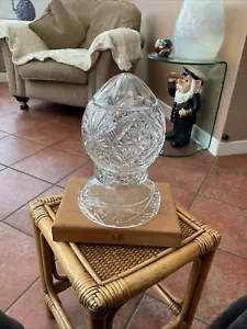 VINTAGE OLD HEAVY CRYSTAL GLASS TABLE LAMP WITH BALL GLOBE TYPE CRYSTAL SHADE - Picture 1 of 14