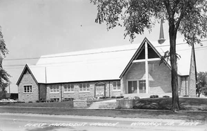 Waverly First Methodist Church Waverly,IA Vtg 1950's RPPC Postcard  - Picture 1 of 2