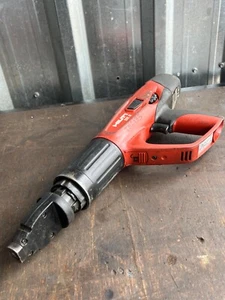 Pistola per unghie Hilti DX5 ad azionamento elettrico - Foto 1 di 13
