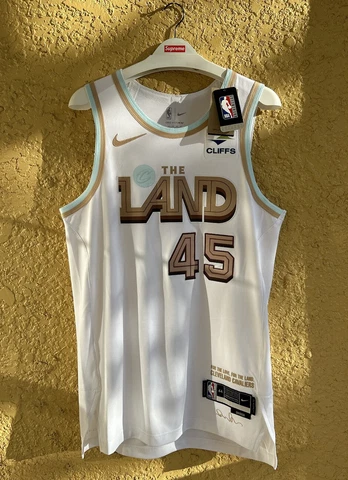 NWT Men's Donovan Mitchell Cleveland Cavaliers Nike Authentic NBA Jersey (Med) Cover