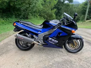 Kawasaki Zzr1100 C1 1990 - Picture 1 of 10