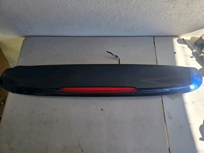 Alerón de puerta levadiza trasera Chevrolet Trailblazer 2002-2009 tercer panel de luz de freno OEM Foto 1 de 4