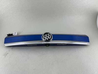 Moldura de maletero trasero Buick Encore 2013-2018 OEM | con cámara de reversa #95093299 Foto 1 de 4