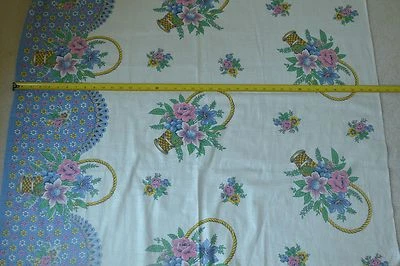 By 1/2 Yd, 41" Wide, Vintage, Large with Border on Off-White Cotton Gauze, M7248 Foto 1 de 4