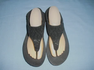 NEU Skechers Meditation New Moon Yoga Foam Damen-Riemensandalen schwarz Größe 10 - Bild 1 von 7