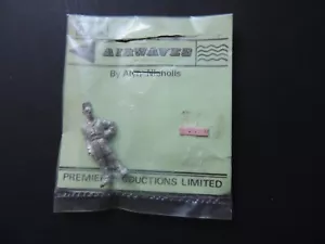 Airwaves 1/48 Metall stehender Flieger/Mechaniker Figur Kat.A24 - Bild 1 von 1