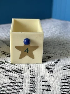 Avon 1996 Christmas is Coming Advent Tree Calendario Repuesto Cajón #4 BOGO - Imagen 1 de 2