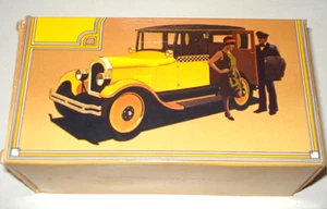 Avon collectibles vintage car After Shave Empty bottle. 1926 Checkered Cab. - Picture 1 of 7