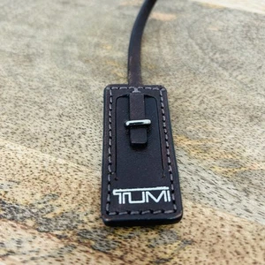 Tumi Luggage Tag in Brown Leather EUC 2.5” X 1” - Picture 1 of 4