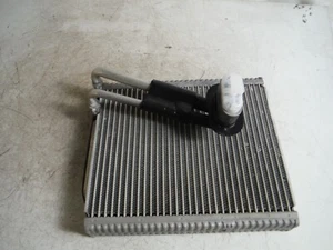 Conjunto de núcleo de evaporador de aire acondicionado Genesis G80 2017-2020 OEM 97139 B1000 - Imagen 1 de 8