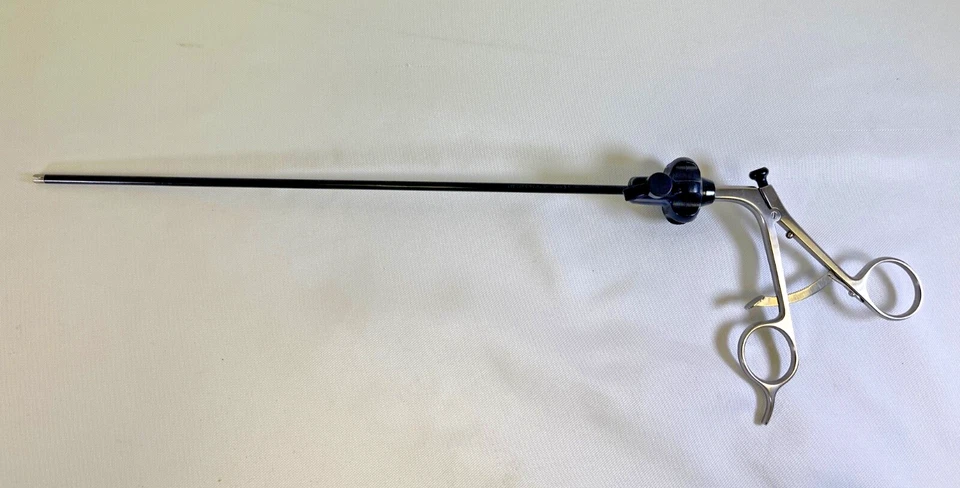 Stryker 250-080-234 5mm x 33cm Ratcheting Handle & Insulated Shaft Laparoscopy - Image 1 of 4