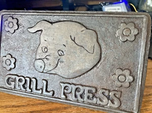 Vintage Home Town Grill Press Cast Iron Wood Handle Pig Face Flowers Bacon - Picture 1 of 4